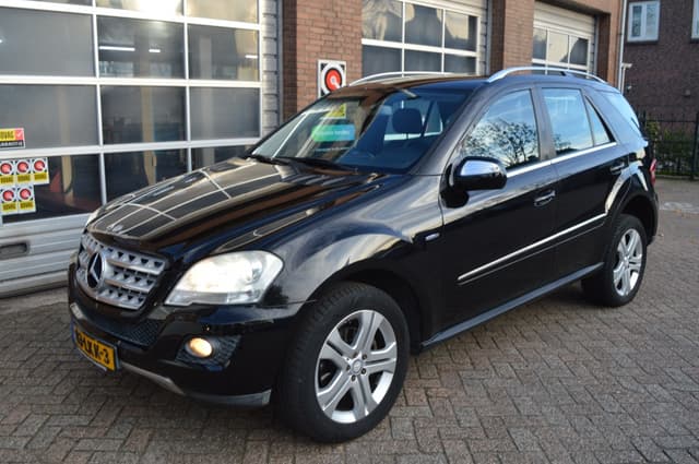 Mercedes-Benz M-Klasse 300 CDI BlueEFF., Trekhaak, Lederen bekleding