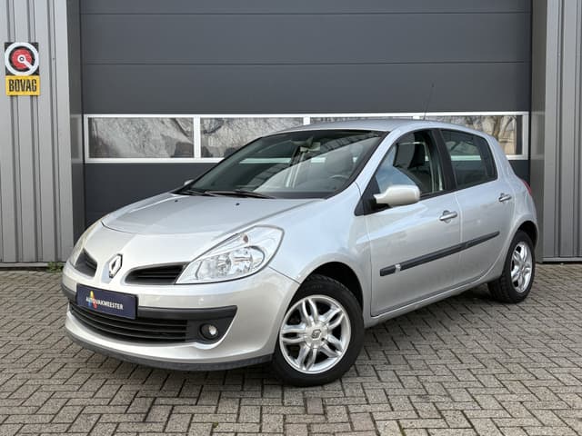 Renault Clio 1.6-16V Dynamique S Automaat | All Season | Half Leder | Climate Control | Lage km | NAP | Interesse? Bel of App naar: 06 30 51 05 90