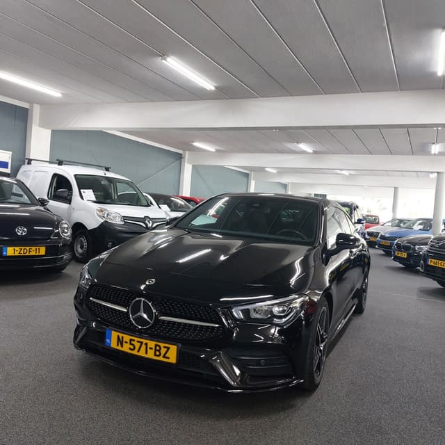 Mercedes-Benz CLA Shooting Brake 200 Business Solution AMG/ 163 PK/ Nederlandse auto/ Automaat/ Leder stuurwiel