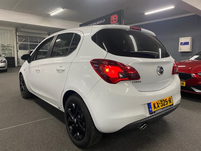 Opel Corsa 1.4 Business+/ Verwarmde voorstoelen/ Stuurwiel verwarmd/ Airco/ Cruise control