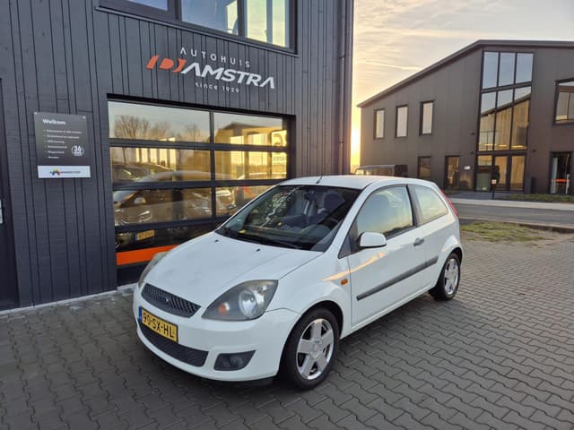 Ford Fiesta 1.4-16V Futura|Airco|Stuurbekrachtiging|Lichtmetalen velgen|