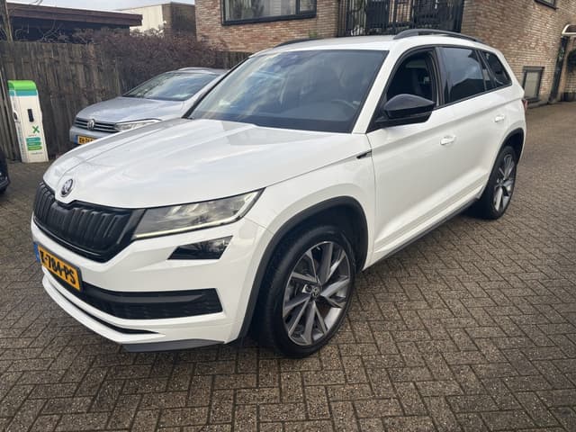 Škoda Kodiaq 1.5 TSI Sportline Business /Apple carplay/Volle stoelen/Camera