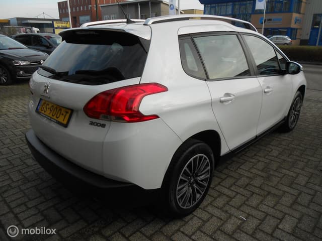Peugeot 2008 1.2 PureTech Active Navigatie Airco glazen dak