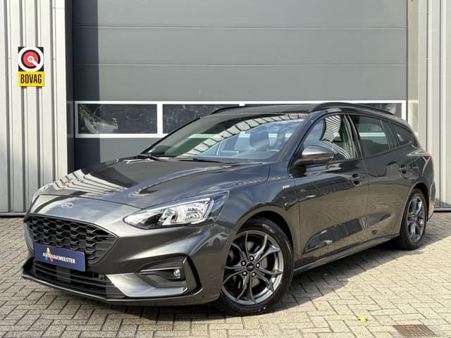Ford Focus Wagon 1.5 EcoBoost ST Line Automaat | Navi | Carplay | Camera | All Season | Trekhaak | Interesse? Bel of App naar: 06 30 51 05 90