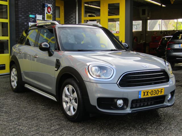 MINI Countryman Mini 1.5 Cooper / 34657 km N.A.P. / Sportleder / Zwarte hemel