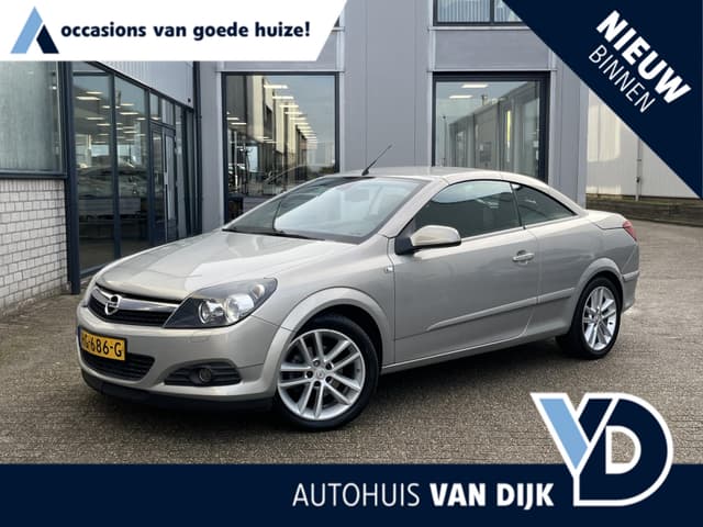 Opel Astra TwinTop 1.8 Enjoy | 2e Eigenaar/Airco/CruiseControl/Stoelverw./17"/PDC Achter