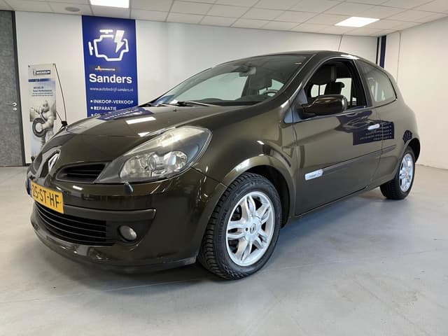 Renault Clio 1.6-16V Initiale