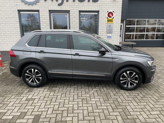 Volkswagen Tiguan 1.5 TSI Comfortline Business / Add. Cruise / Climate controle / PDC V+A / Carplay / Stoelverwarming