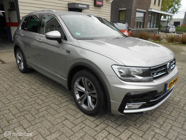 Volkswagen Tiguan 1.4 TSI Connected Series, R-Line, Apple Car Play