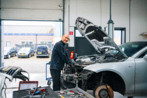 Autovakmeester autoservice Eindhoven over ons 