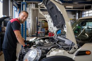 Autovakmeester Vlasblom in Rhoon