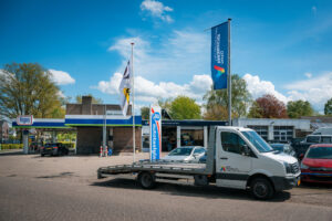 Autovakmeester Theo van der Heijden