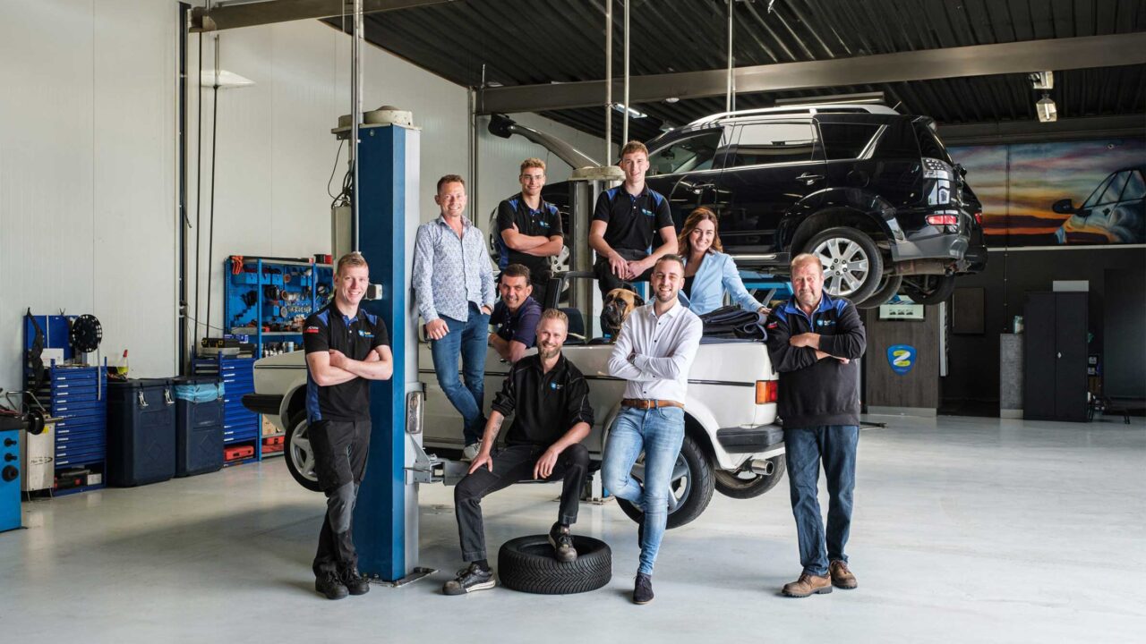 Autovakmeester-van-der-Zwan-teamfoto