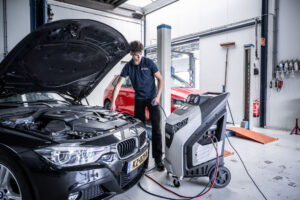 Autovakmeester Van der Zwan